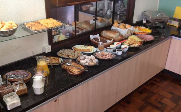 Sala de Café da Manhã Colonial